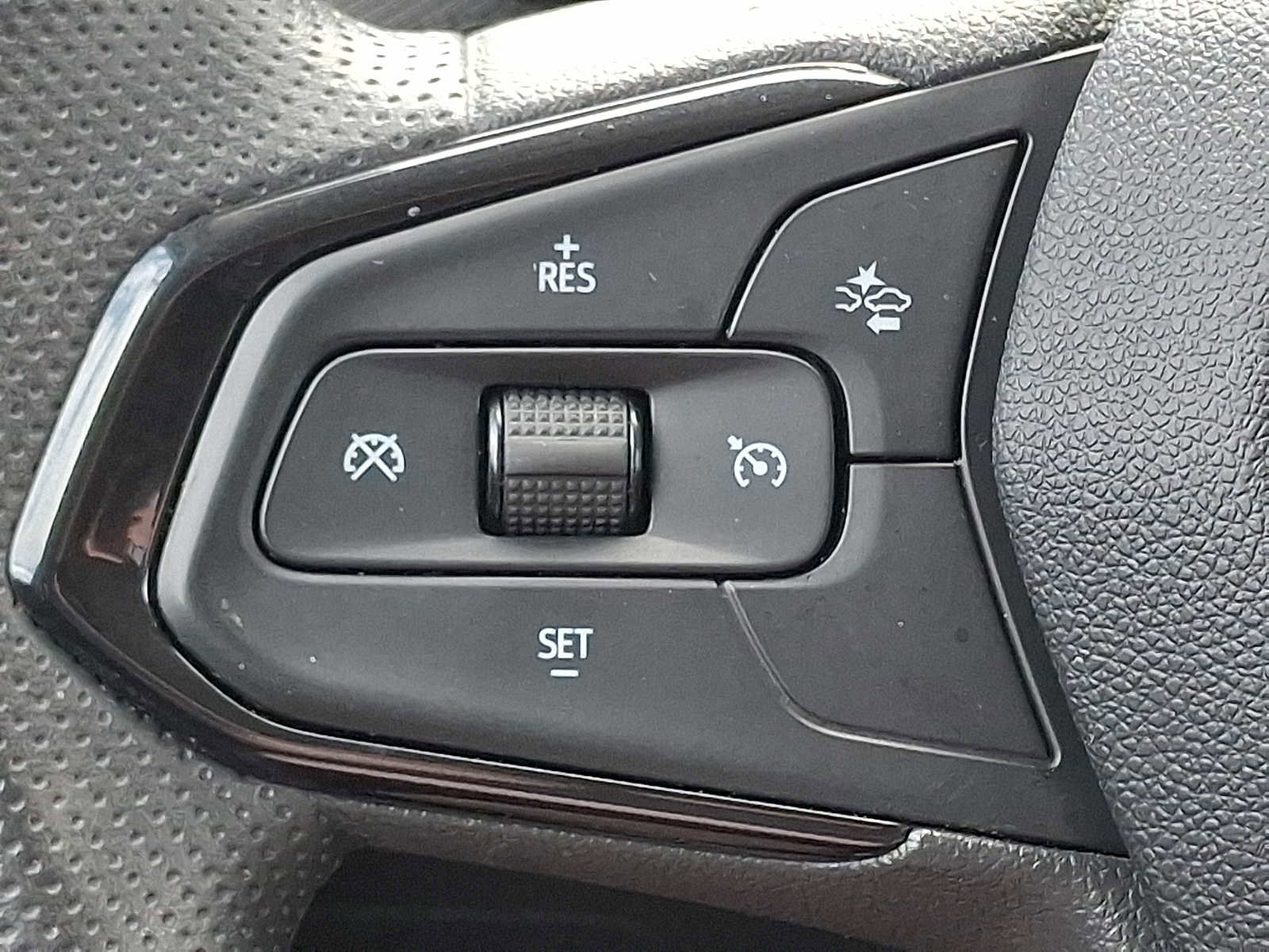 Used 2023 Chevrolet TrailBlazer LT w/ Convenience Package image 22