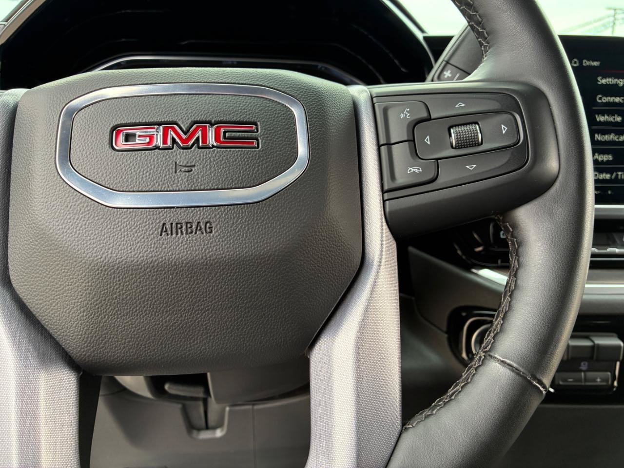 Used 2025 GMC Sierra 1500 SLT AWD/4WD image 26