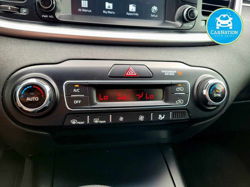 Used 2019 Kia Sorento AWD V6 image 22