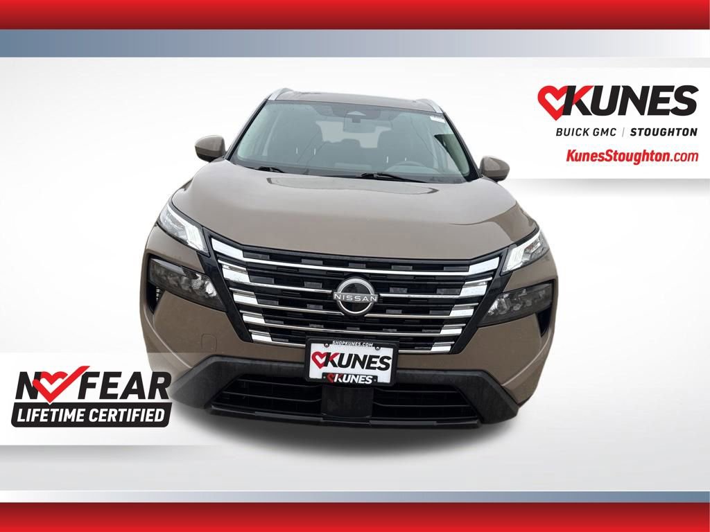Used 2024 Nissan Rogue SV w/ SV Premium Package image 5