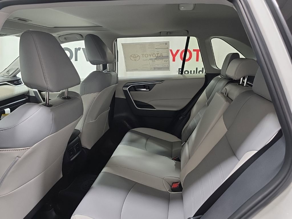 Used 2025 Toyota RAV4 XLE Premium image 19