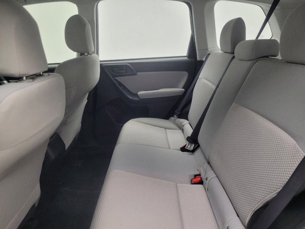 Used 2014 Subaru Forester 2.5i AWD/4WD image 18