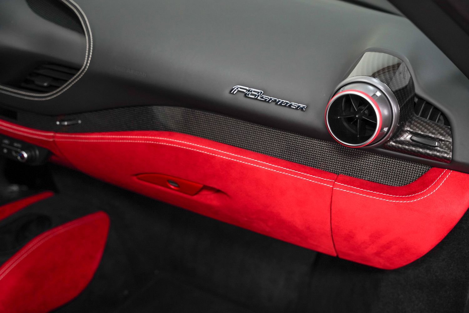 Used 2021 Ferrari F8 Tributo RWD image 35