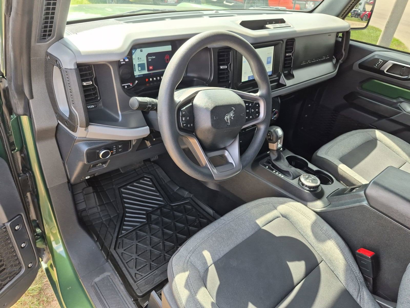 Used 2022 Ford Bronco 2-Door AWD/4WD image 16