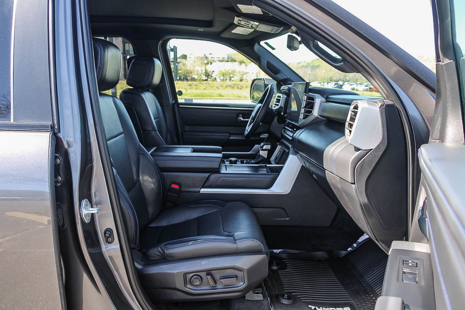 Used 2024 Toyota Tundra Platinum image 16