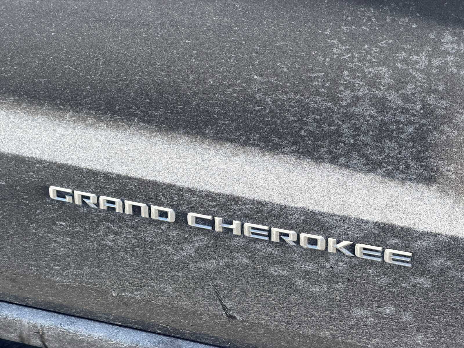 Used 2015 Jeep Grand Cherokee Limited w/ Trailer Tow Group IV AWD/4WD image 3