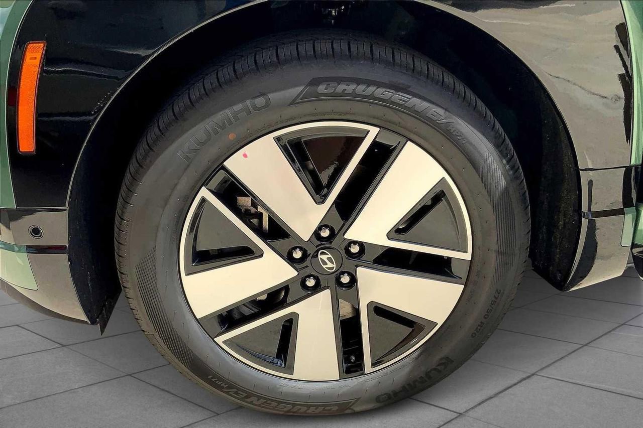 New 2026 Hyundai Ioniq 9 SEL image 11