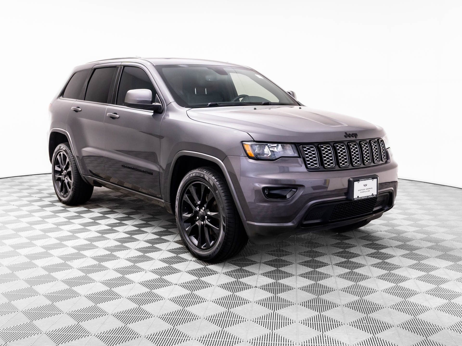Used 2018 Jeep Grand Cherokee Altitude AWD/4WD image 8