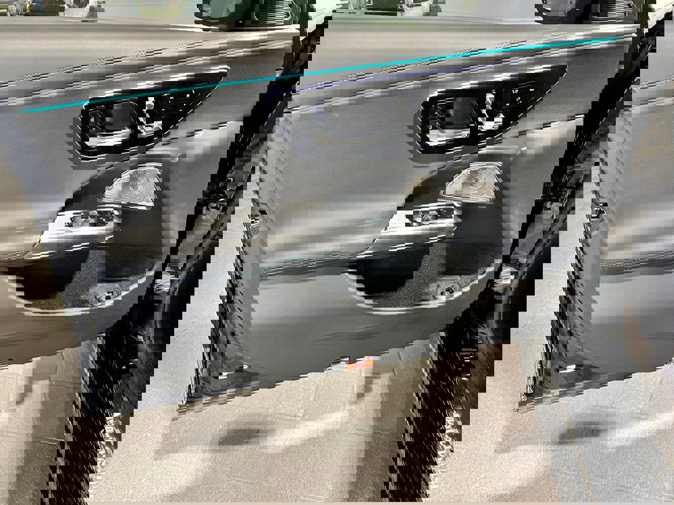 Used 2024 Mercedes-Benz E 350 4MATIC Sedan image 11