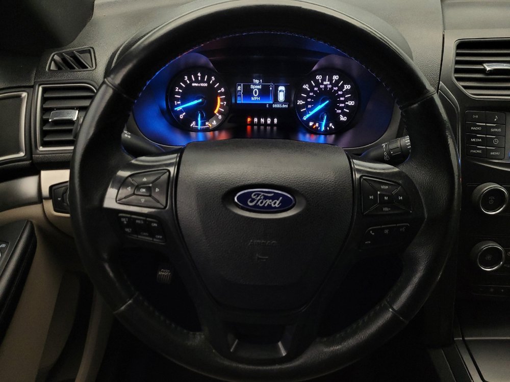 Used 2018 Ford Explorer XLT FWD image 22