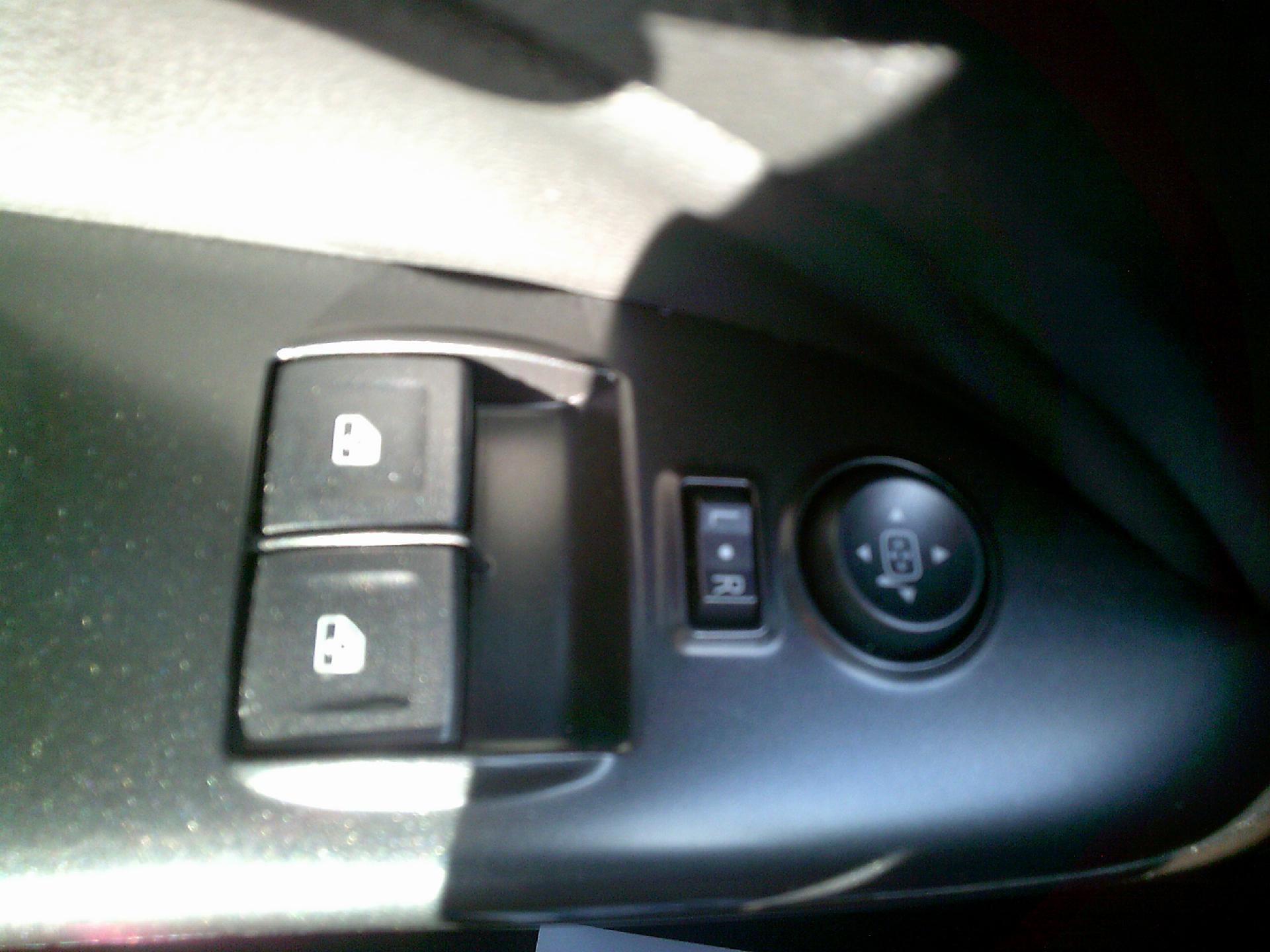 Used 2016 GMC Canyon SLE w/ SLE Convenience Package image 13