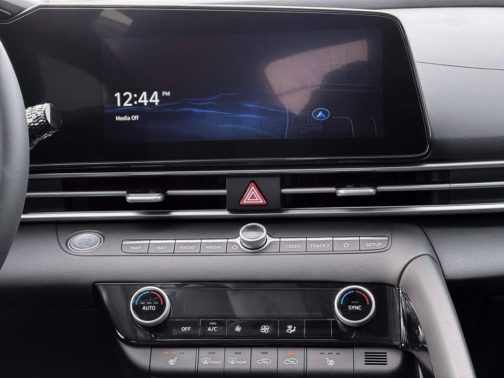 New 2026 Hyundai Elantra Limited FWD image 19