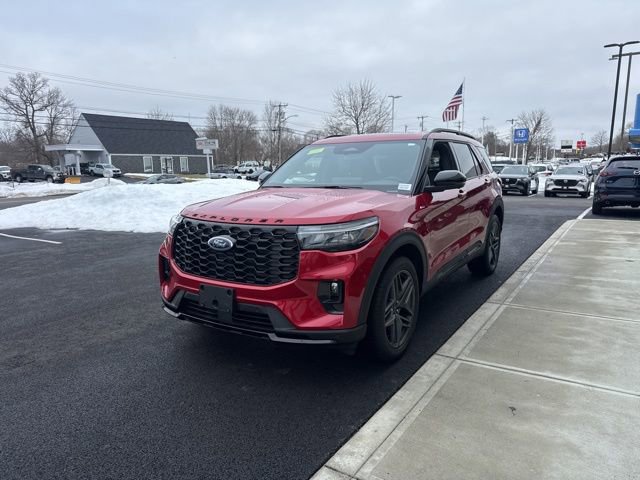 Used 2025 Ford Explorer ST-Line w/ Premium Package image 6