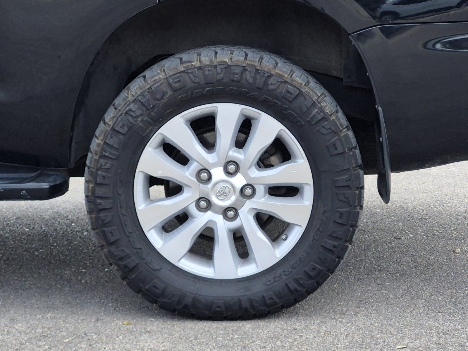Used 2018 Toyota Sequoia Platinum RWD image 26