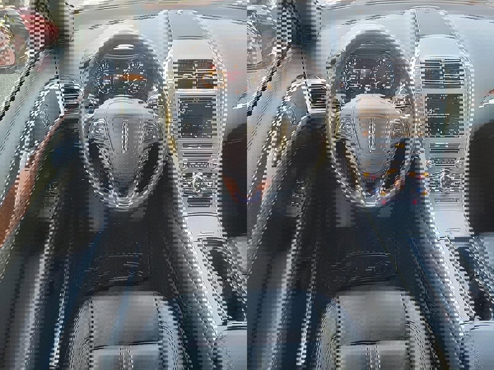 Used 2017 Lincoln MKZ Select image 30