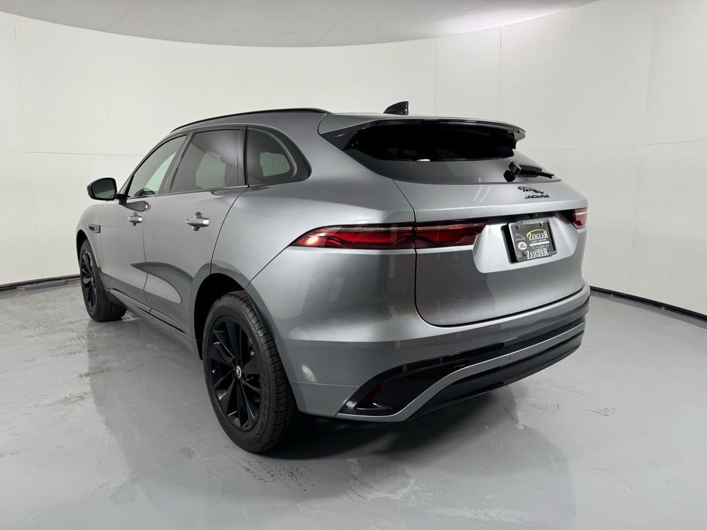 Used 2025 Jaguar F-PACE R-Dynamic S image 9