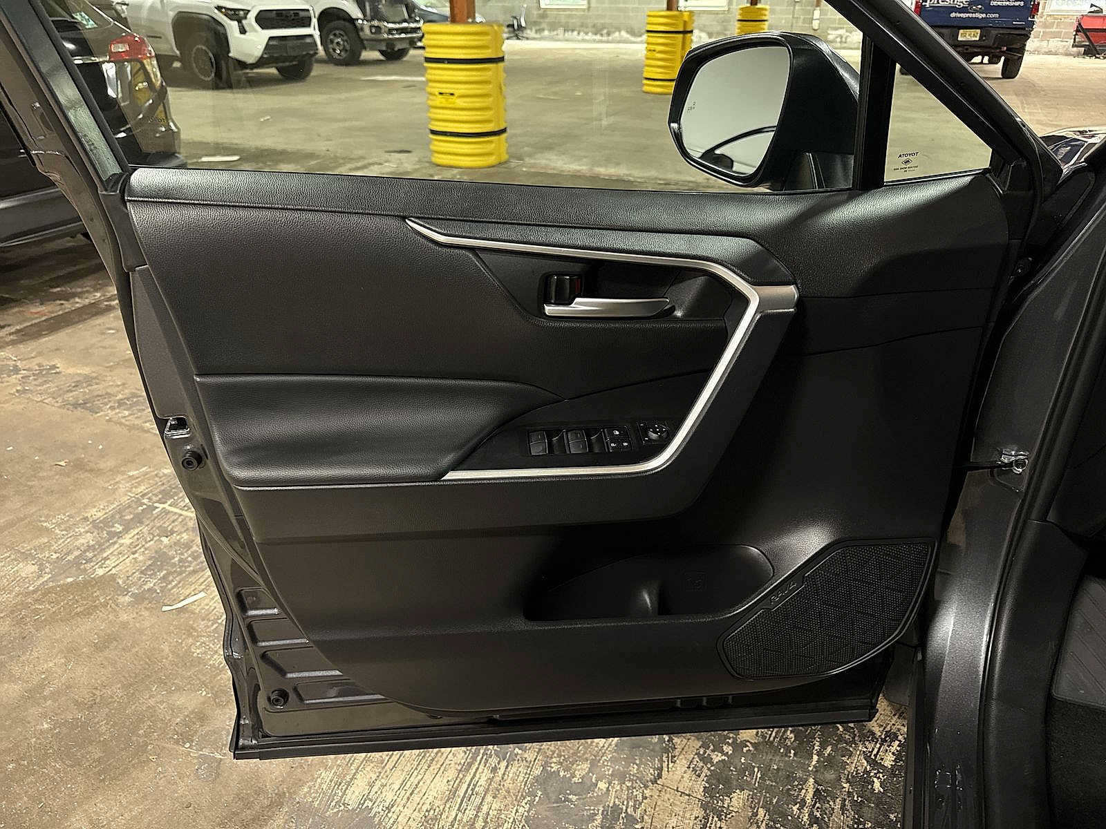 Certified 2025 Toyota RAV4 XLE AWD/4WD image 29