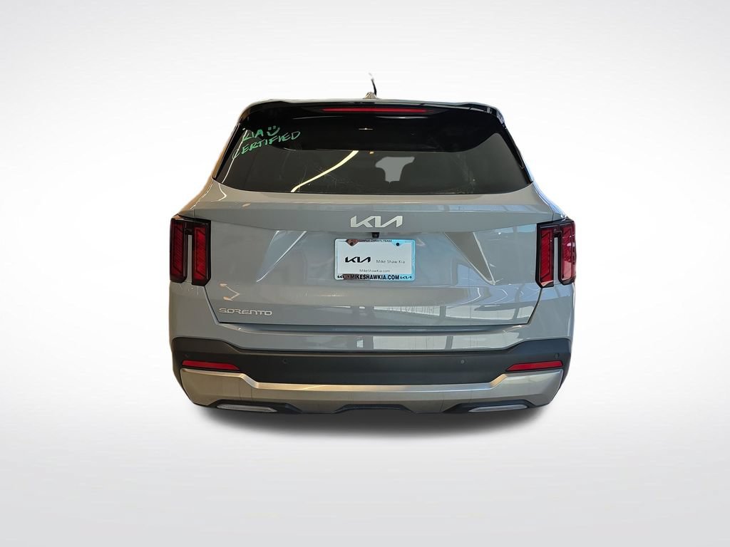 Certified 2025 Kia Sorento S FWD image 5