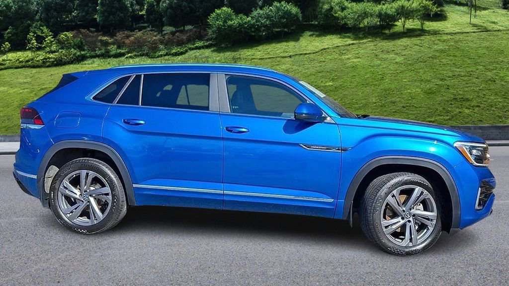 Used 2024 Volkswagen Atlas Cross Sport SEL R-Line image 9