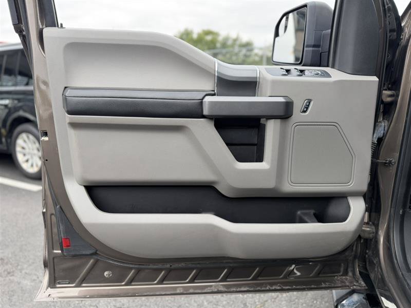 Used 2016 Ford F150 XLT w/ Equipment Group 301A Mid AWD/4WD image 8