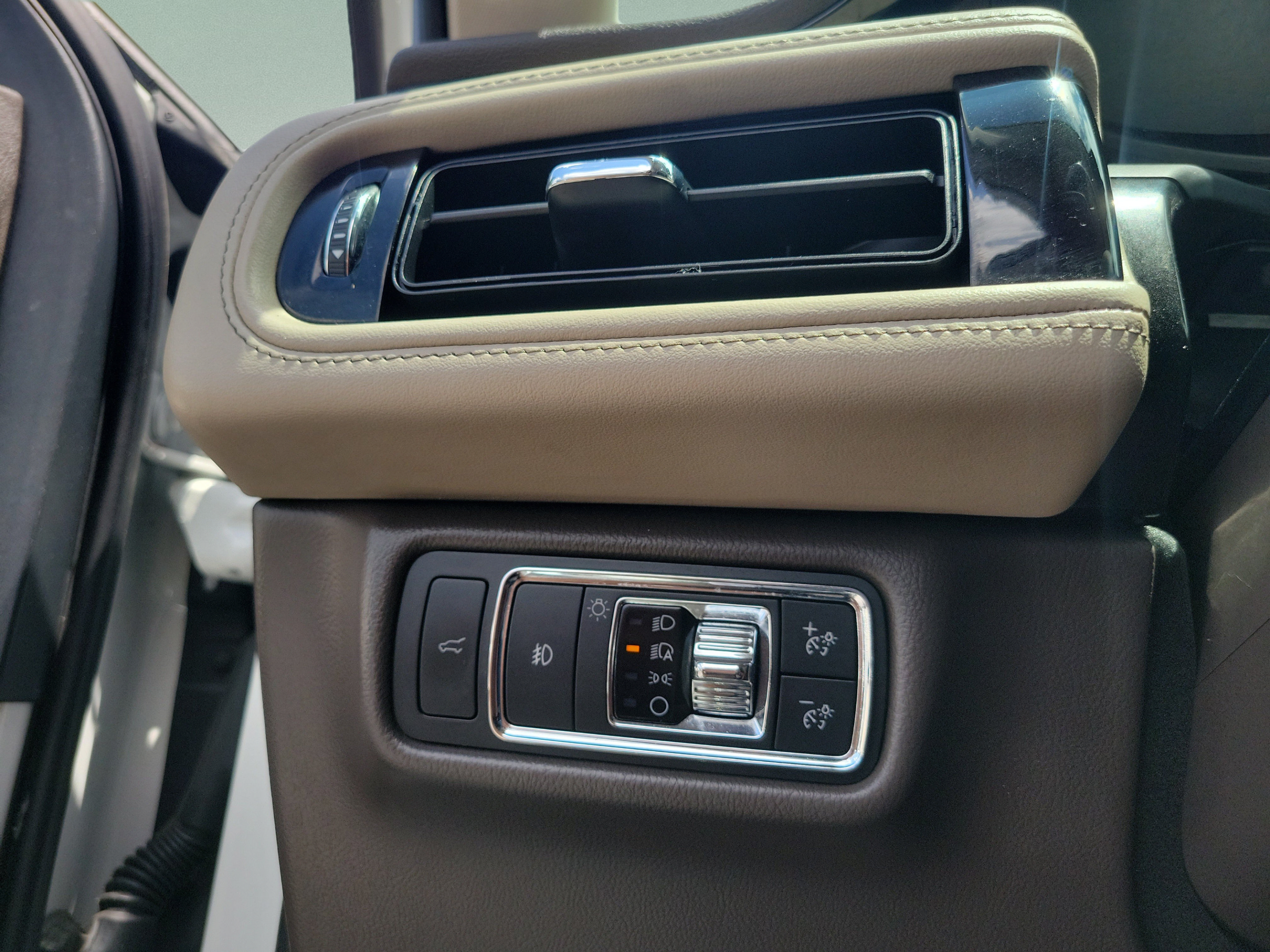 Used 2020 Lincoln Aviator Reserve RWD image 20