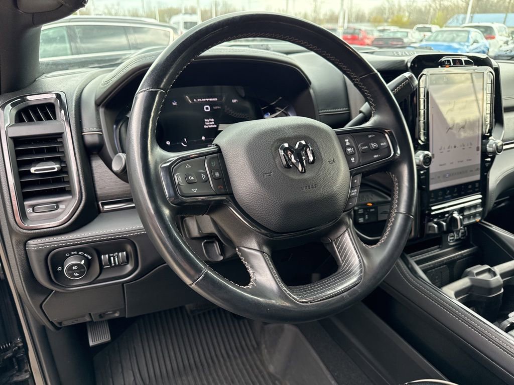 Used 2023 RAM 2500 Limited AWD/4WD image 2