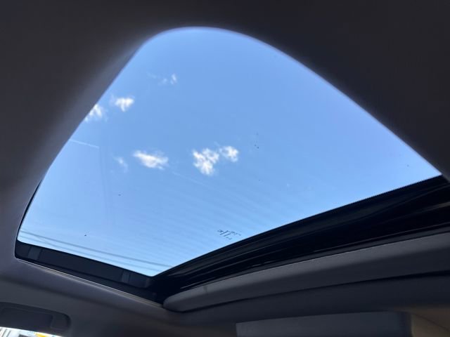 Used 2024 Honda Odyssey Elite image 12