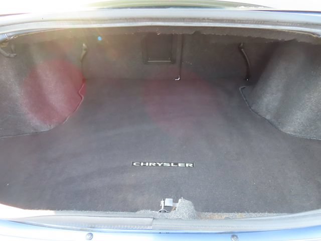 Used 2011 Chrysler 200 Limited FWD image 34