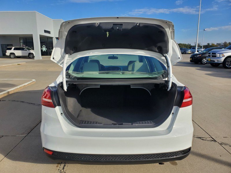 Used 2016 Ford Focus SE FWD image 10
