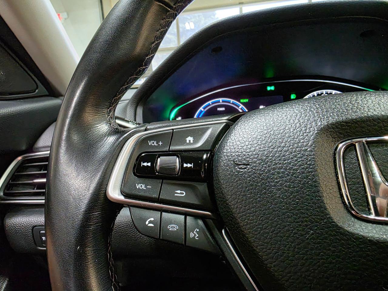 Used 2022 Honda Accord EX-L image 29