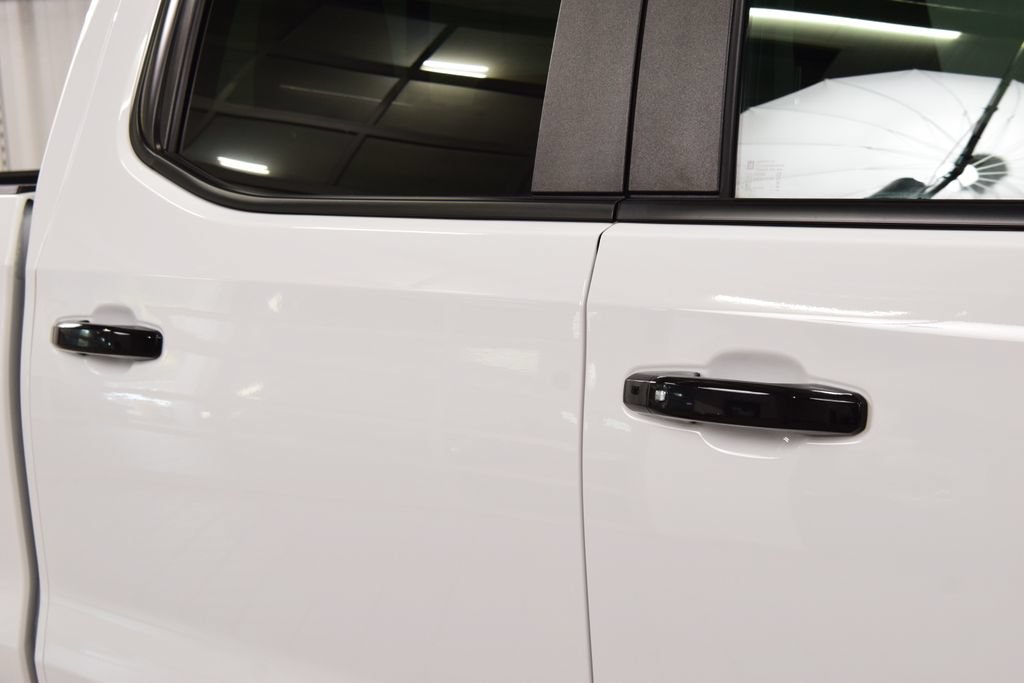 Used 2024 Chevrolet Silverado 1500 RST w/ Redline Edition AWD/4WD image 19