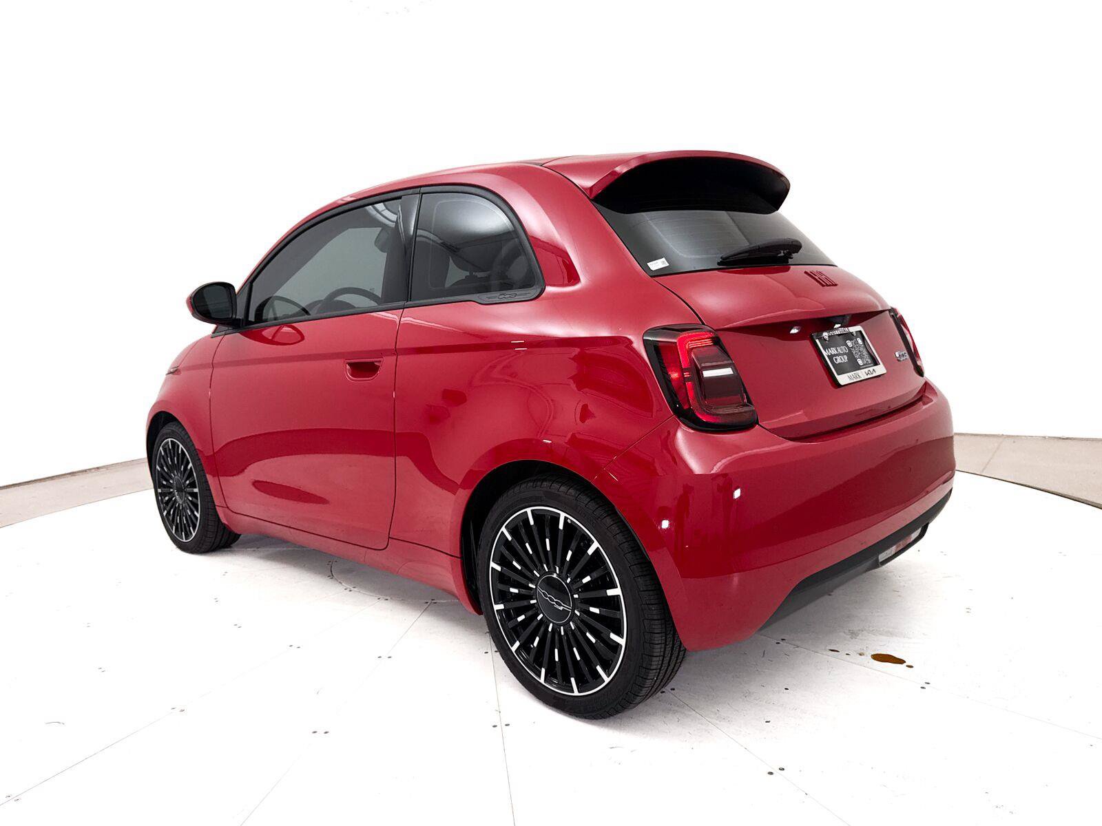 Used 2024 FIAT 500 e (RED) FWD image 13