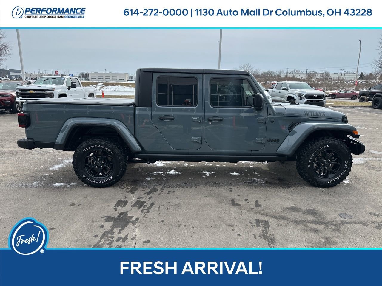 Used 2024 Jeep Gladiator Sport image 3