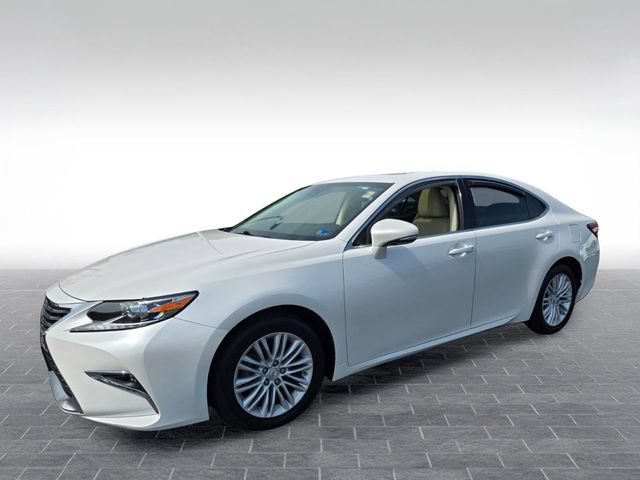 Used 2017 Lexus ES 350 w/ Accessory Package 2 FWD image 3