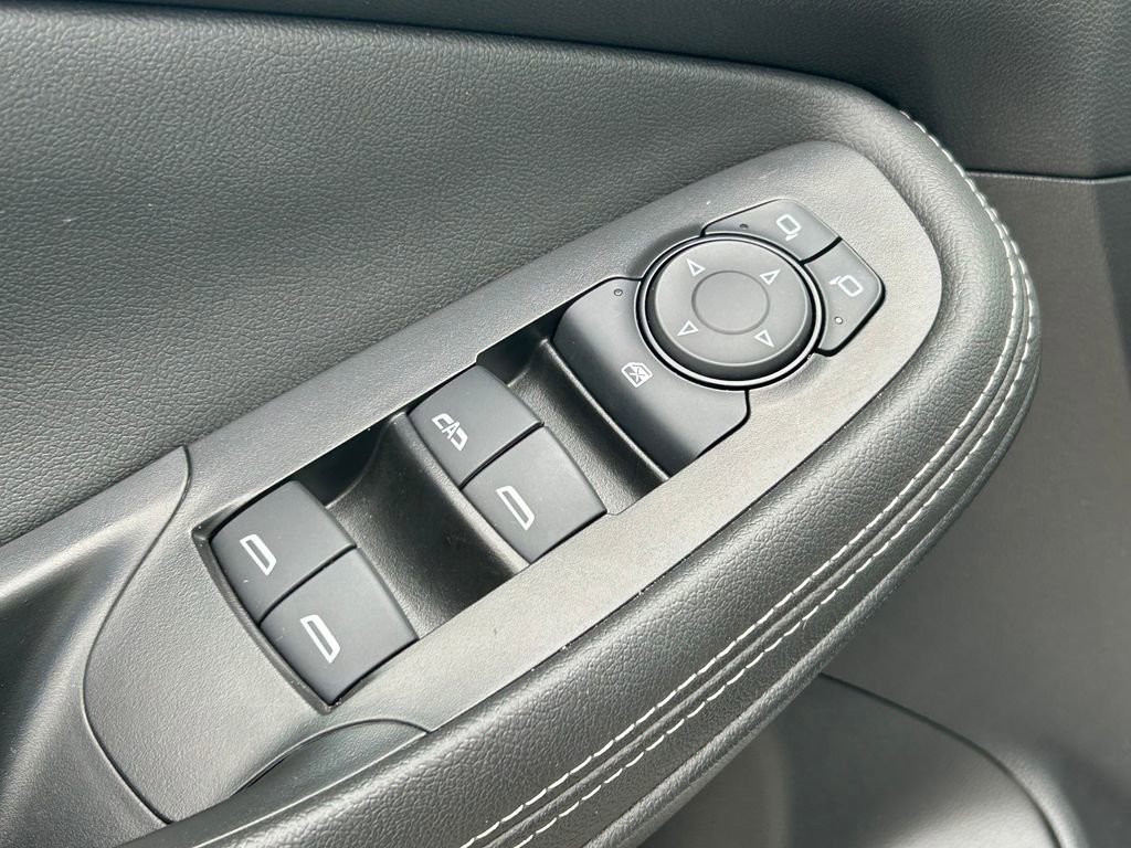 Used 2025 Buick Encore GX Preferred FWD image 21
