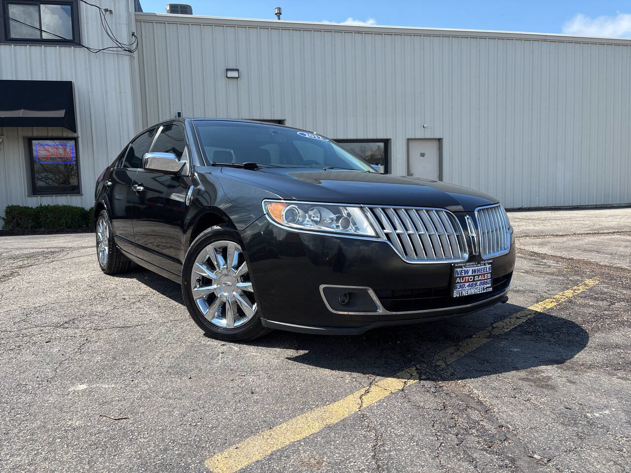 Used 2012 Lincoln MKZ FWD image 8