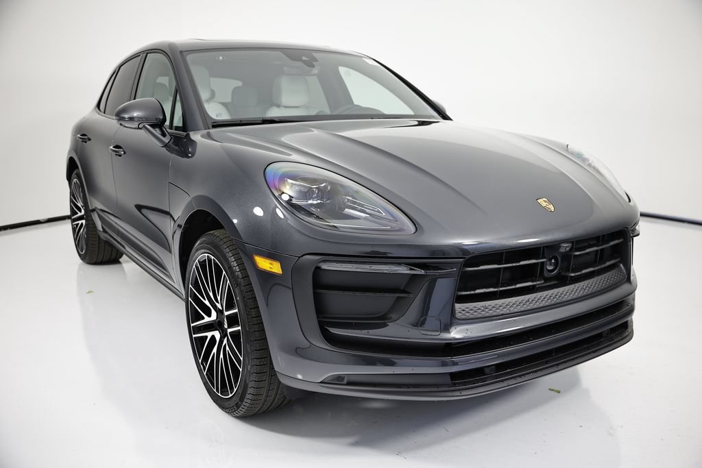 New 2026 Porsche Macan AWD/4WD image 9