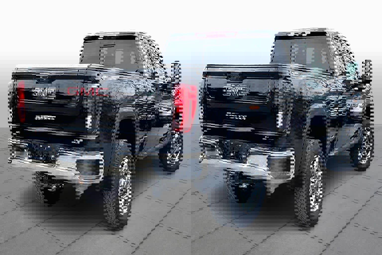 Used 2025 GMC Sierra 2500 SLE w/ SLE Value Package; image 13