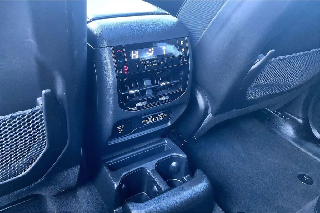 Used 2024 Jeep Grand Cherokee L Limited w/ Luxury Tech Group II AWD/4WD image 27