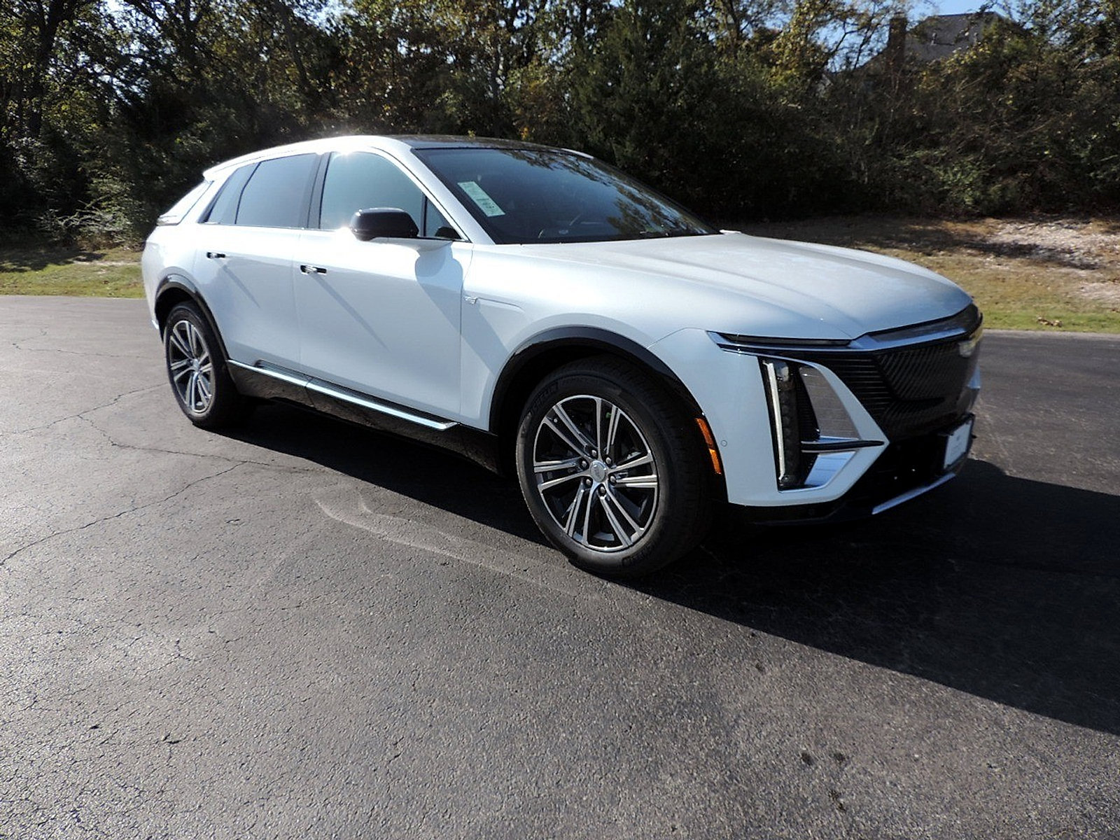 New 2026 Cadillac Lyriq Premium Luxury image 3