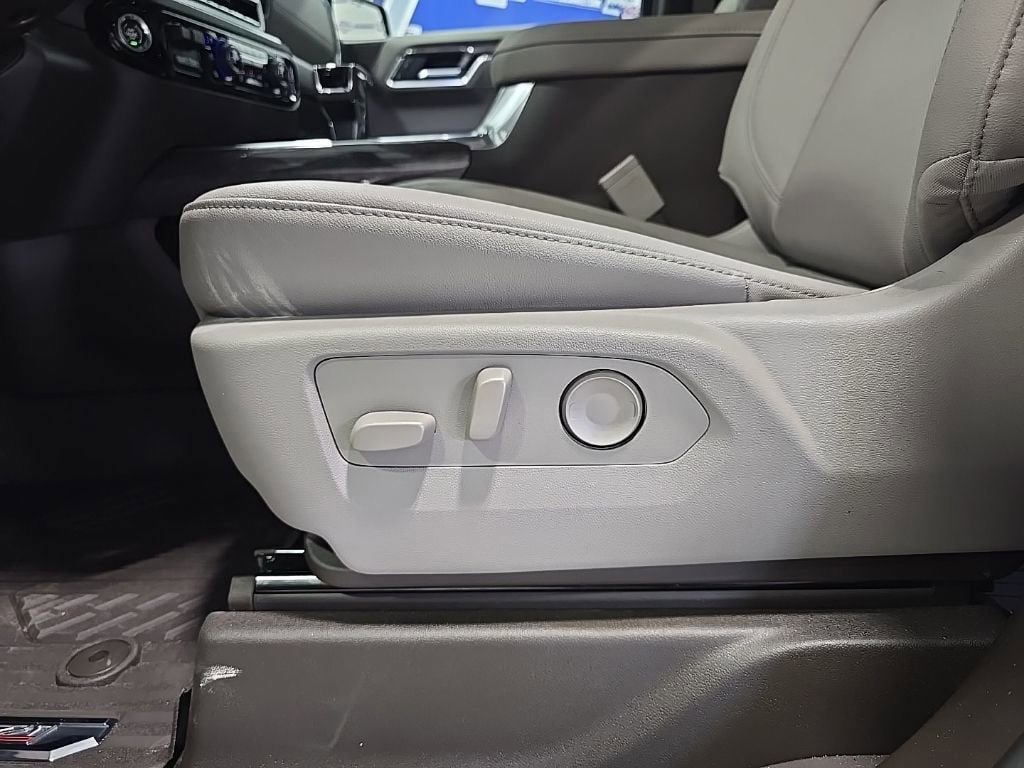 New 2026 Chevrolet Silverado 1500 LTZ w/ LTZ Premium Package image 15