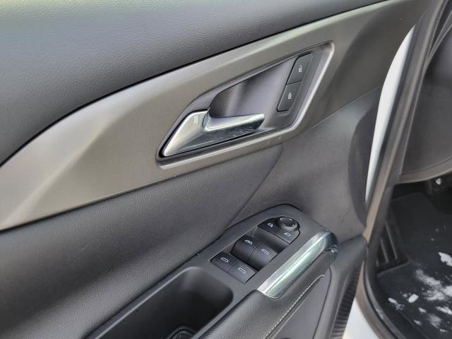 Used 2025 Chevrolet Traverse LT image 7