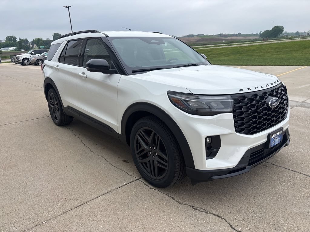 New 2026 Ford Explorer ST AWD/4WD image 3