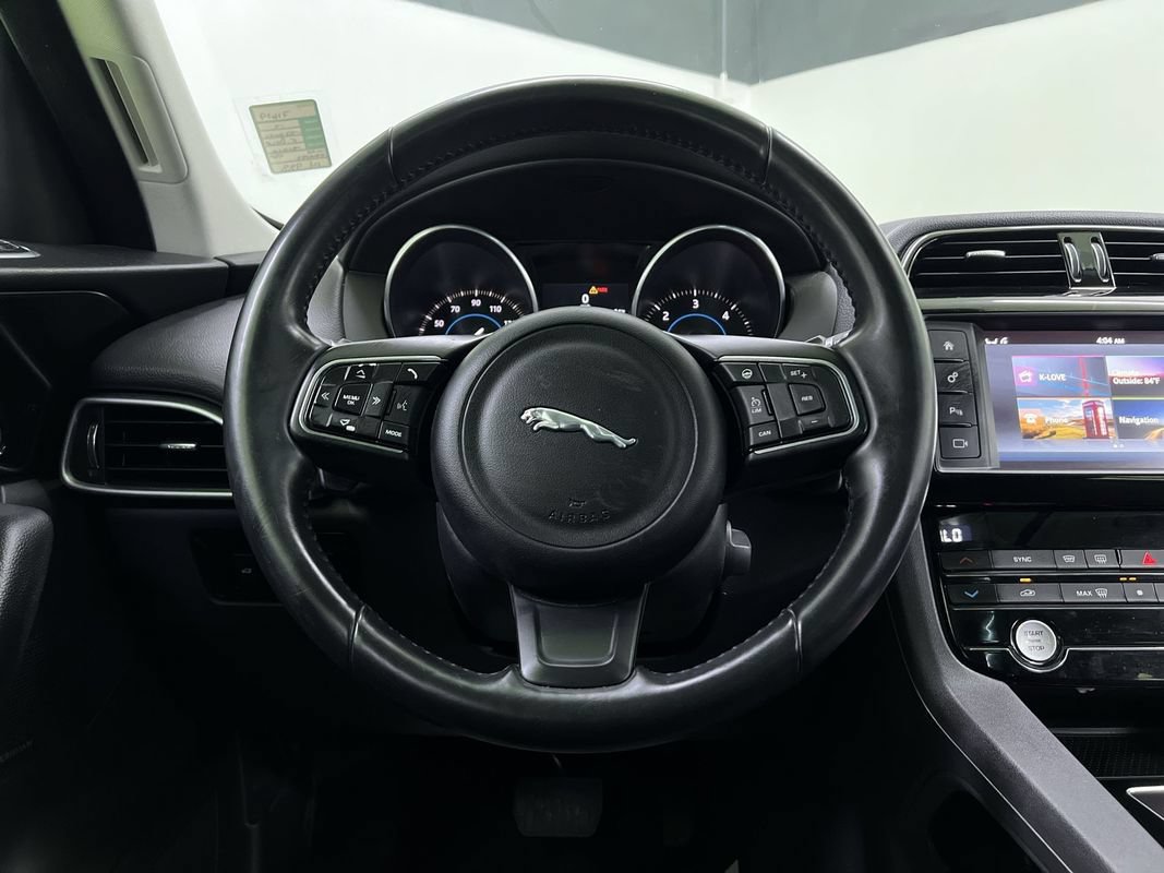 Used 2017 Jaguar F-PACE Premium AWD/4WD image 20