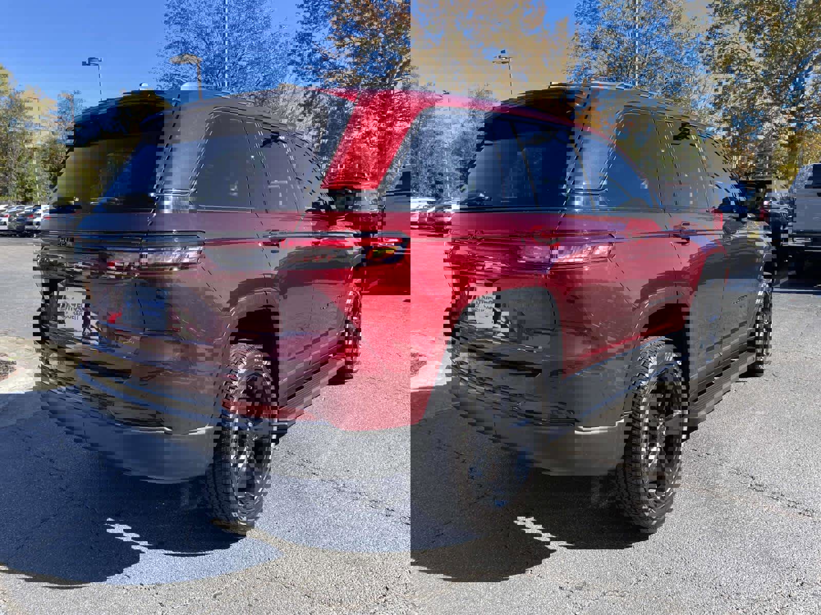 Used 2024 Jeep Grand Cherokee Altitude image 23