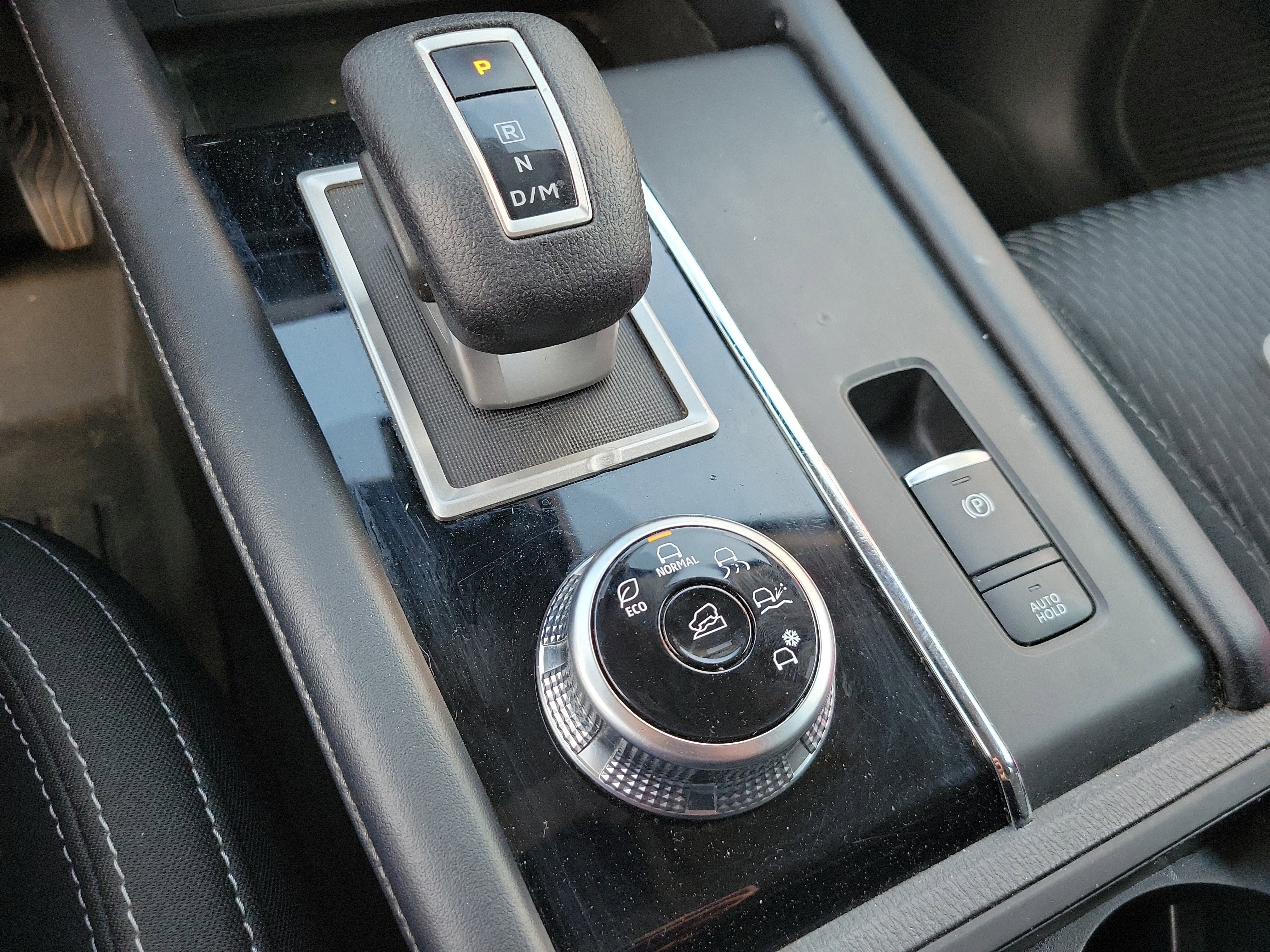 Used 2022 Mitsubishi Outlander ES image 19