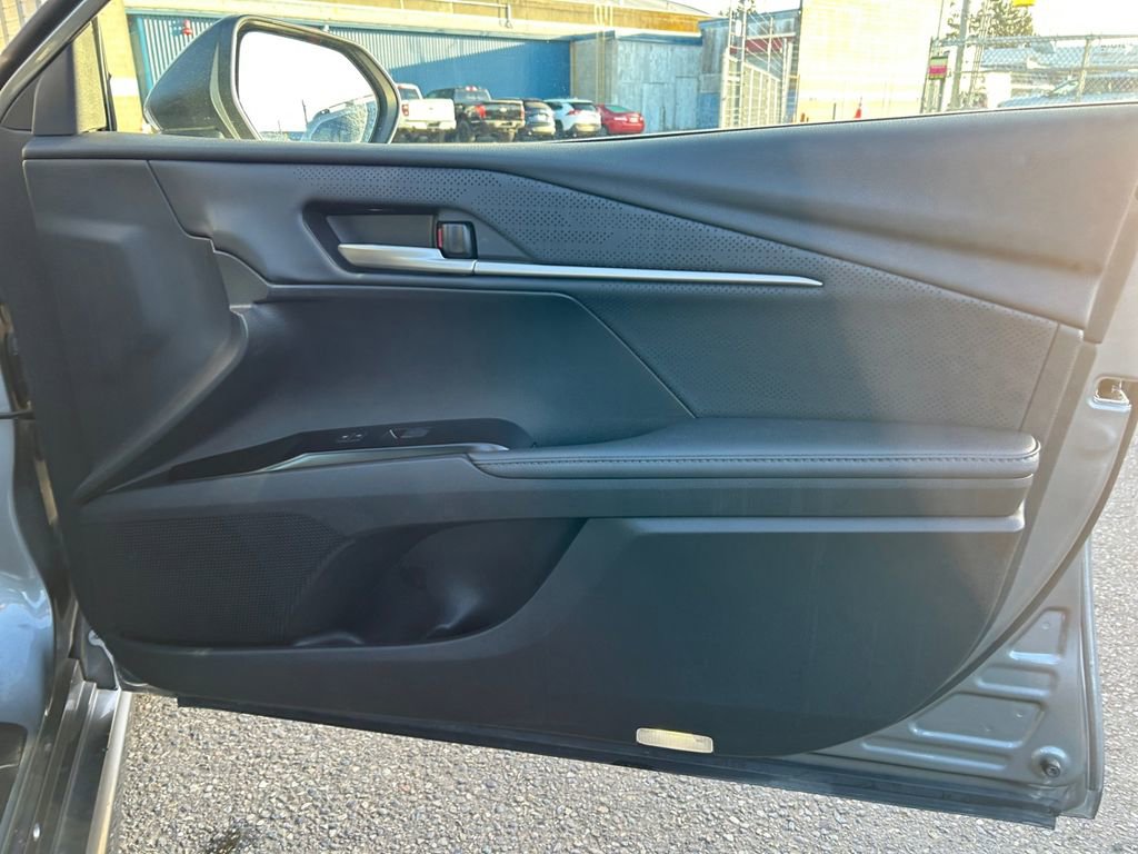 Used 2025 Toyota Camry XSE FWD image 26