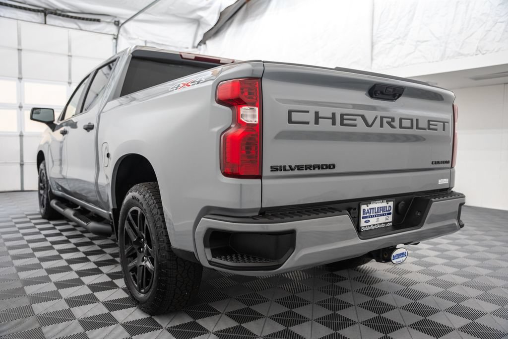 Used 2025 Chevrolet Silverado 1500 Custom w/ Turbomax Blackout Package AWD/4WD image 7