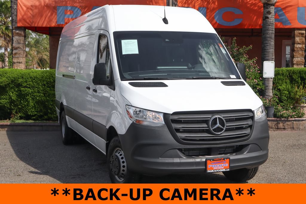 Used 2021 Mercedes-Benz Sprinter 3500 image 2