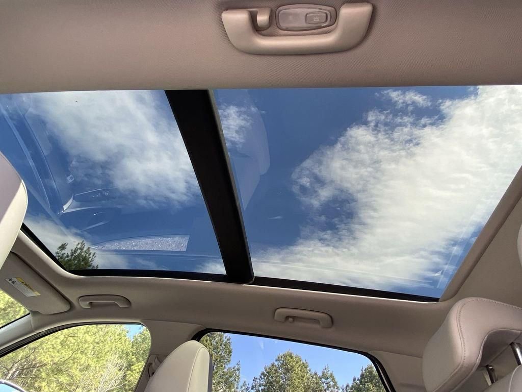 New 2026 Kia Sorento S w/ S Panoramic Sunroof Package FWD image 16